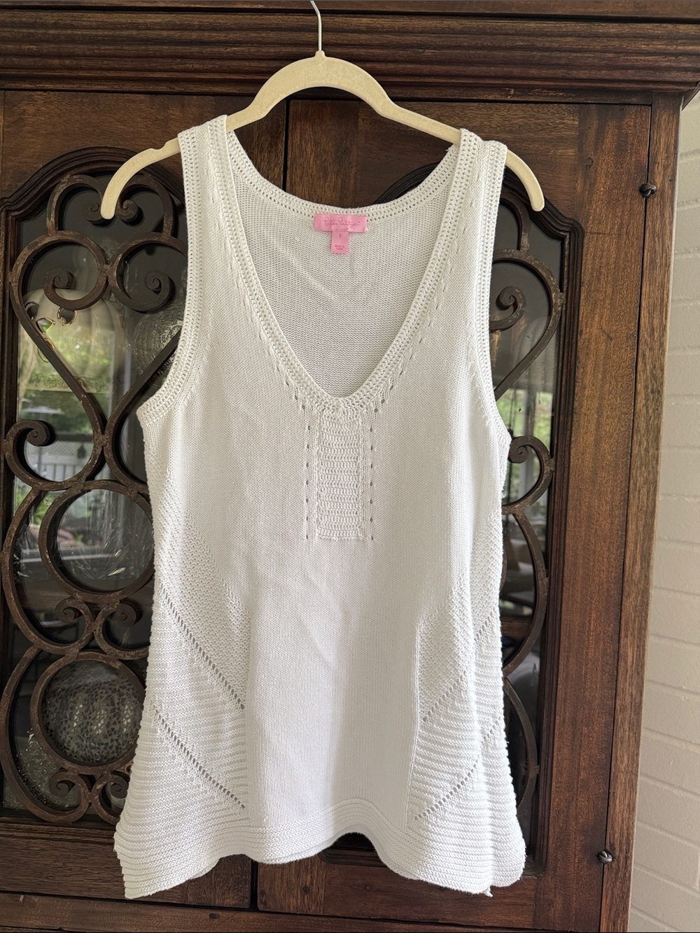 Lilly Pulitzer White Knit V-Neck Tank Top - Picture 1 of 3
